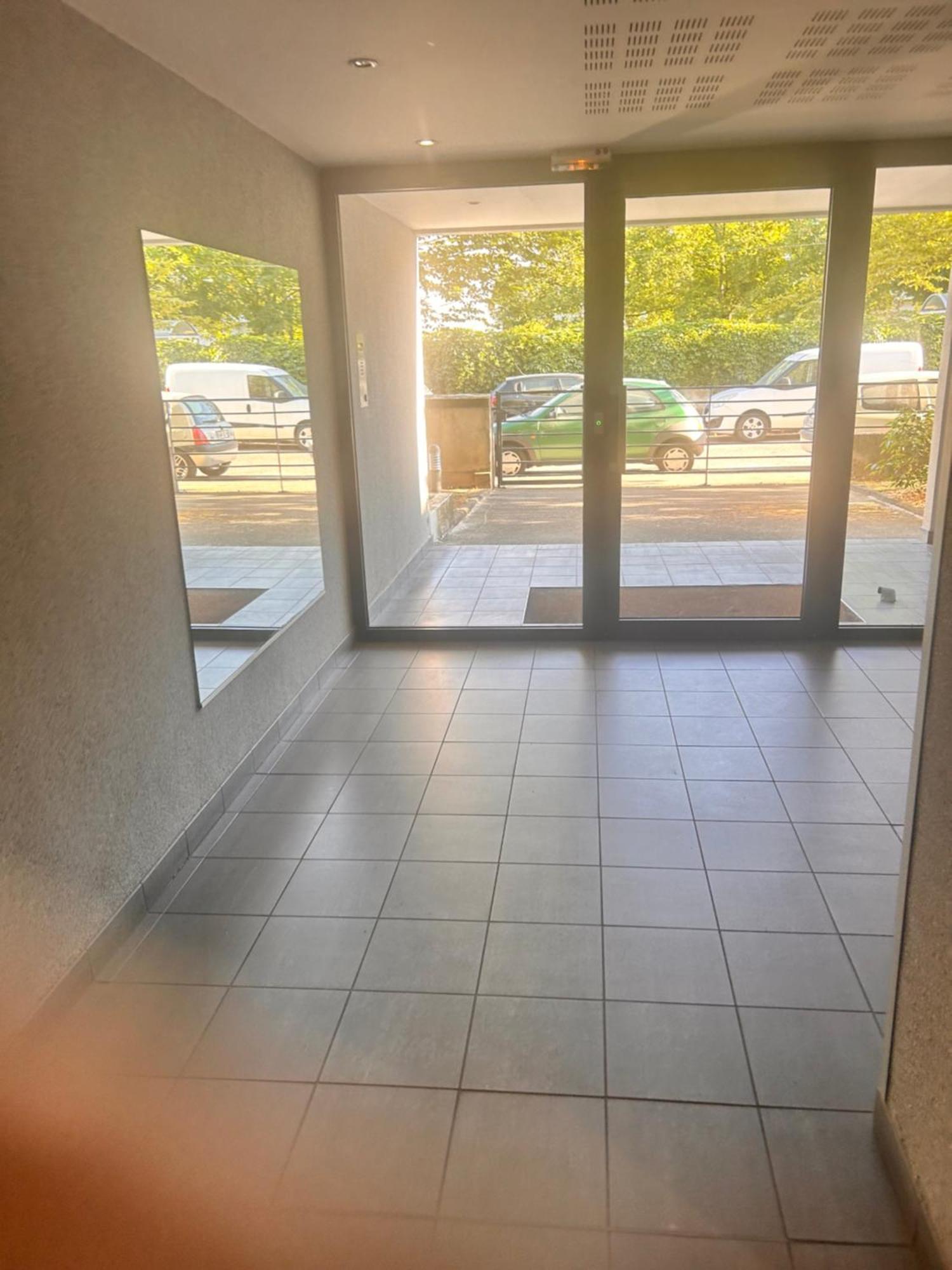 Chambre Prive Classe Villeurbanne Exterior foto