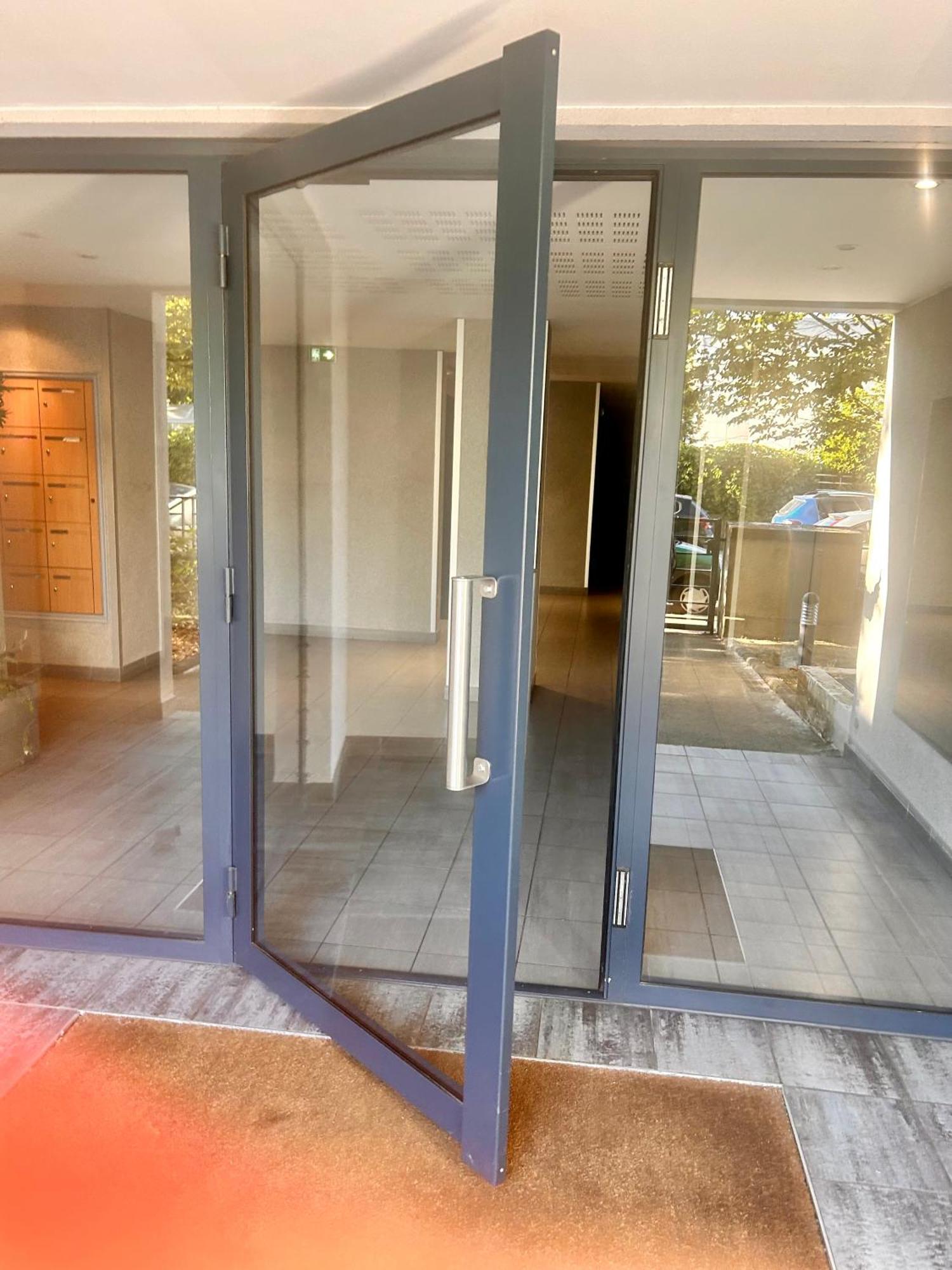 Chambre Prive Classe Villeurbanne Exterior foto